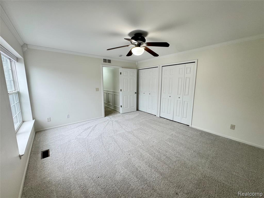 5472 Pine Aires Drive, Sterling Heights, MI 48314 — Photo 16