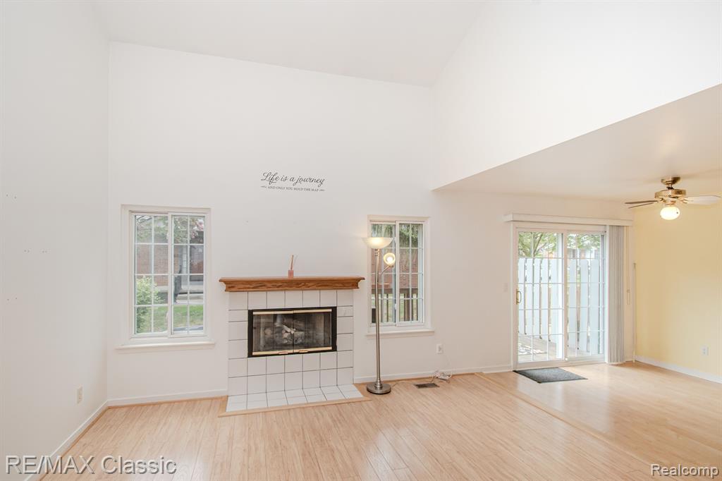 514 WINWOOD Circle, Walled Lake, MI 48390 — Photo 7