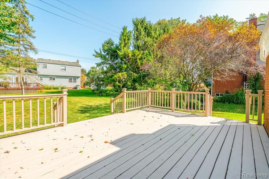 367 Pleasant Ridge Court, Saline, MI 48176 — Photo 18