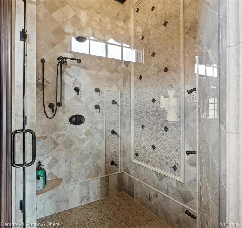 18939 Bella Vista Court, Northville, MI 48168 — Photo 32