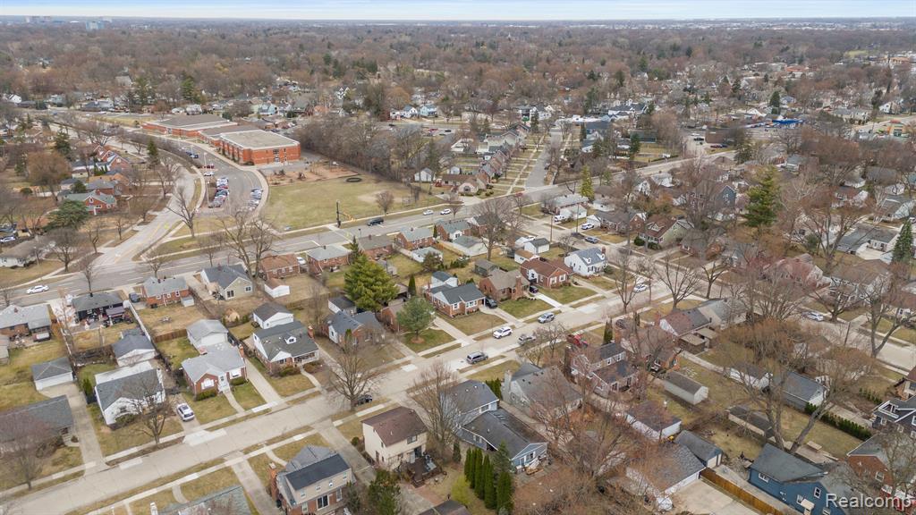 917 CEDARHILL Drive, Royal Oak, MI 48067 — Photo 3