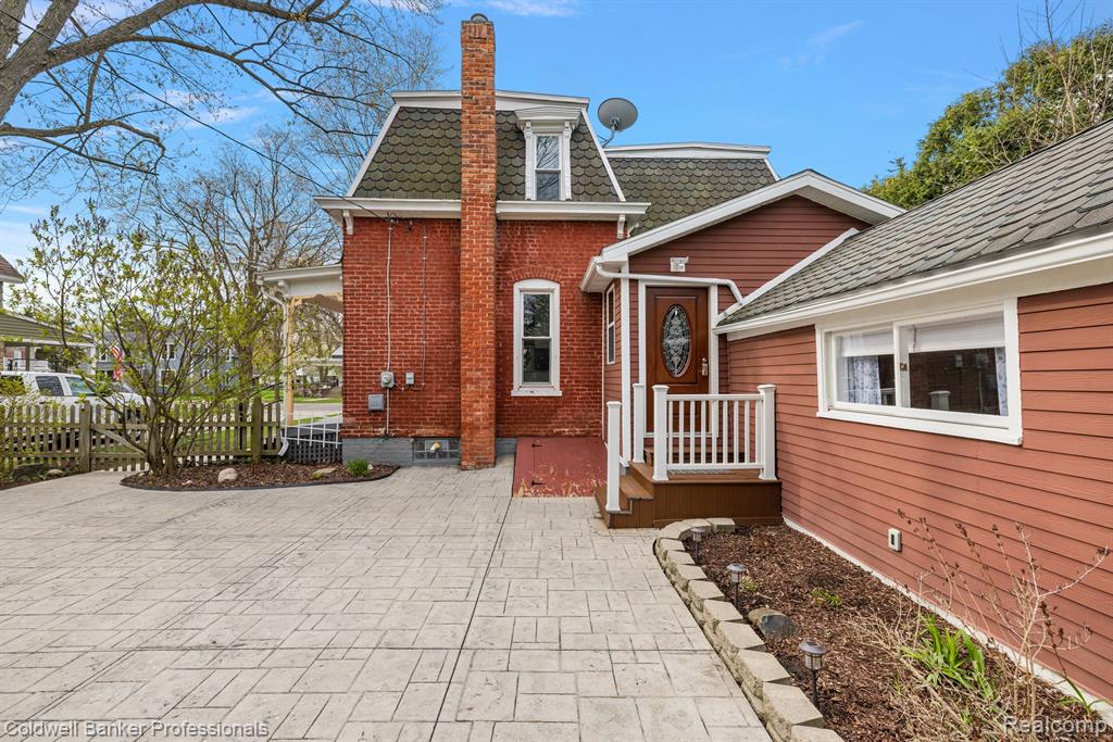 49 Dennison Street, Oxford, MI 48371 — Photo 3
