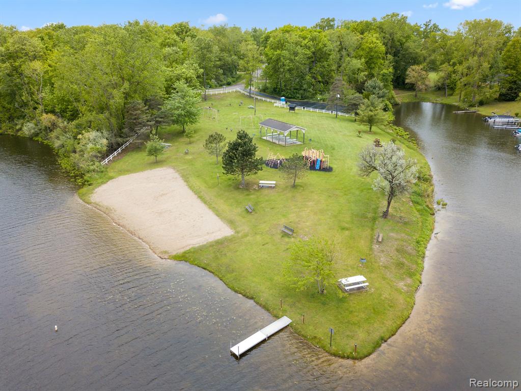 13953 GRANDPOINT Drive, Cement City, MI 49233 — Photo 12