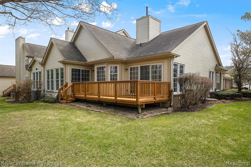 39438 VILLAGE RUN Drive, Northville, MI 48168 — Photo 4