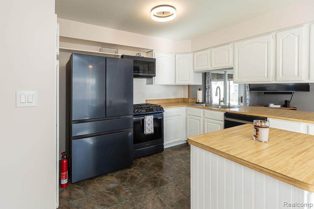 15270 Cambridge Drive, Fraser, MI 48026 — Photo 14