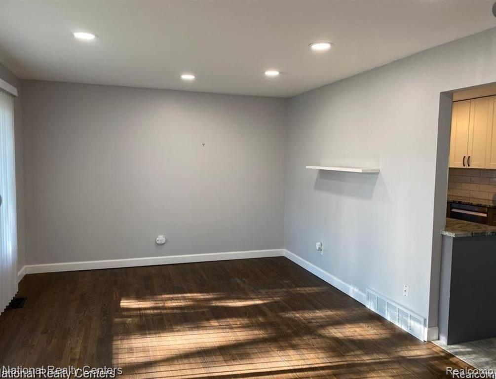 709 N EDISON Avenue, Royal Oak, MI 48067 — Photo 8