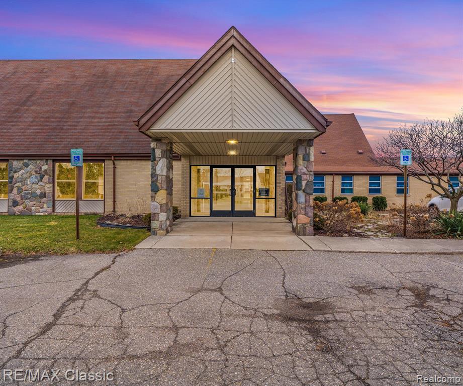 26701 JOY Road, Dearborn Heights, MI 48127 — Photo 5