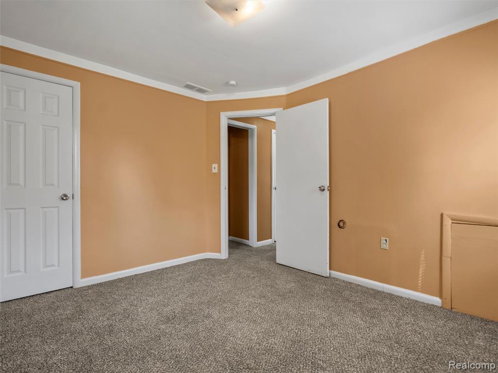 594 E Barrett Avenue, Madison Heights, MI 48071 — Photo 21