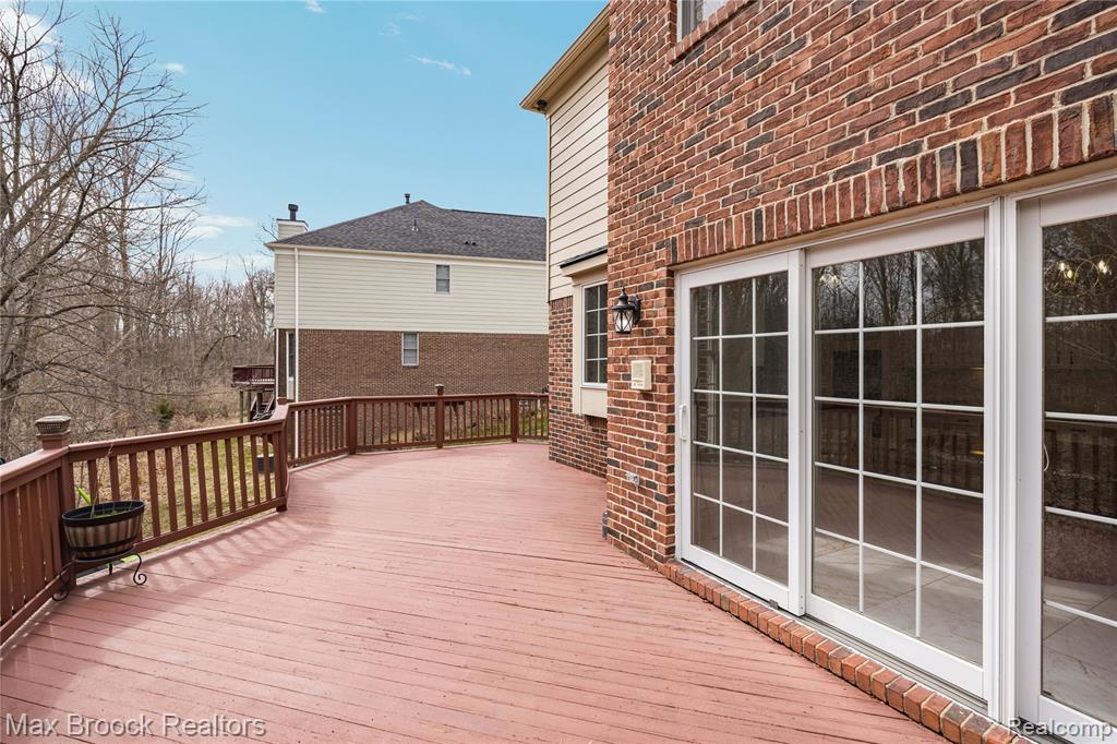 7083 Chatham Court, West Bloomfield, MI — Photo 69
