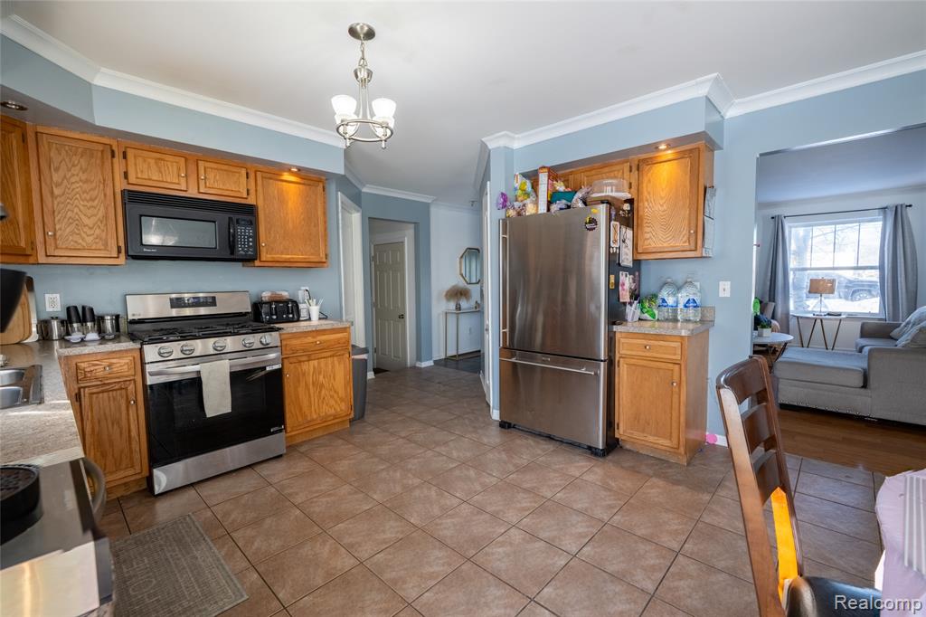 1750 E Woodruff Avenue, Hazel Park, MI 48030 — Photo 7