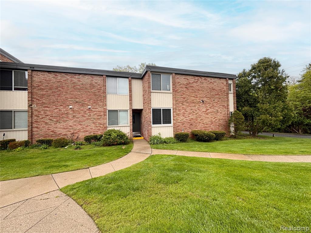 4043 W Maple, D 101, Bloomfield Hills, MI 48301 — Photo 28