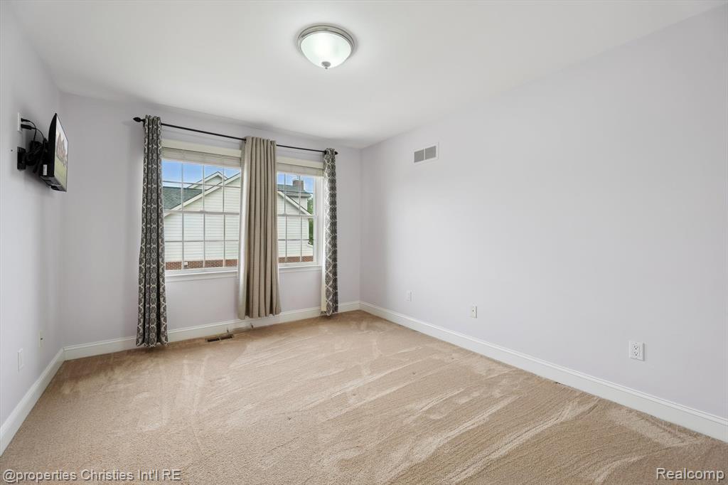 15908 CRYSTAL DOWNS E, Northville, MI 48168 — Photo 34