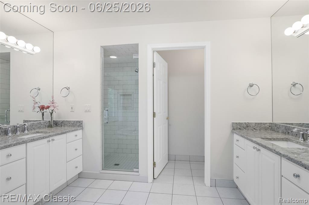 7439 Millwood, West Bloomfield, MI — Photo 27