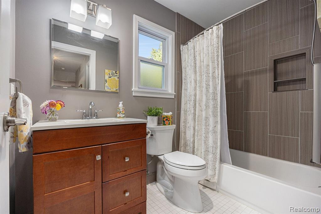 4495 Maybee Road, Lake Orion, MI — Photo 20