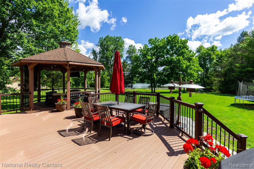 8706 Buckland Drive, South Lyon, MI 48178 — Photo 60