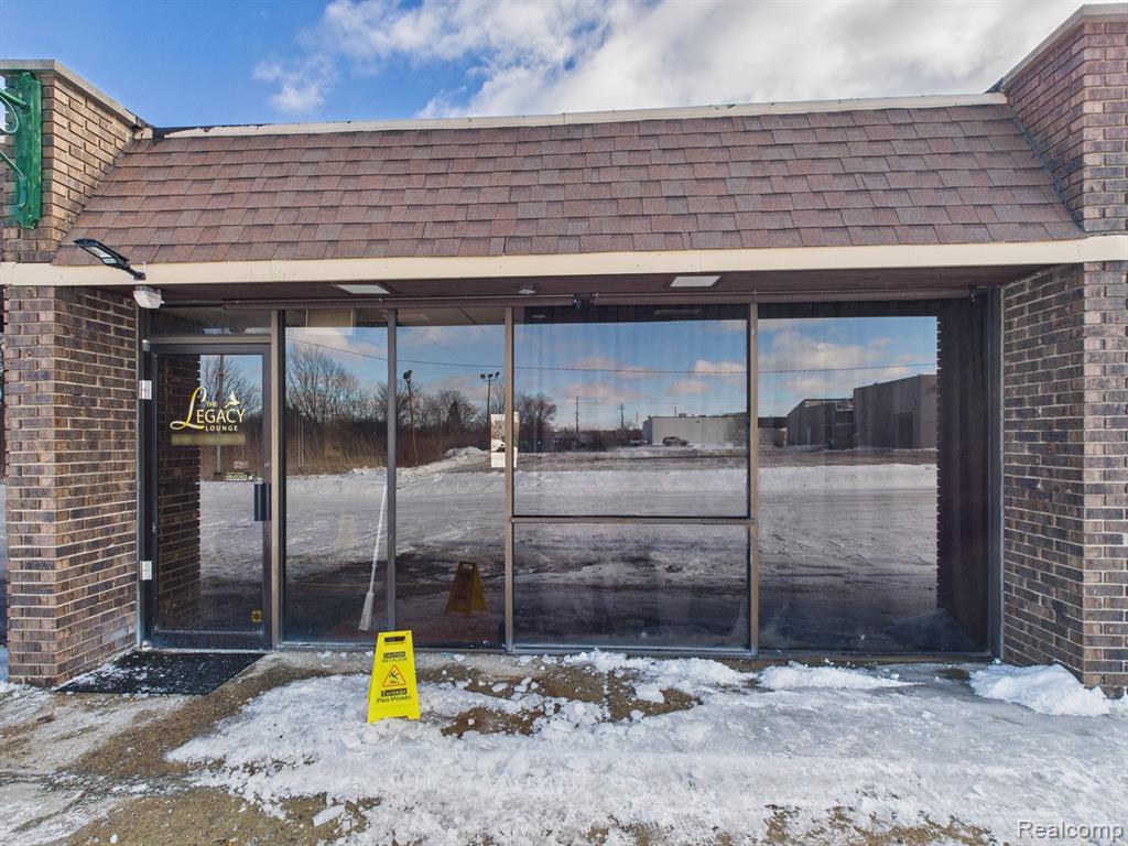 4067 E Court Street, Burton, MI 48509 — Photo 16