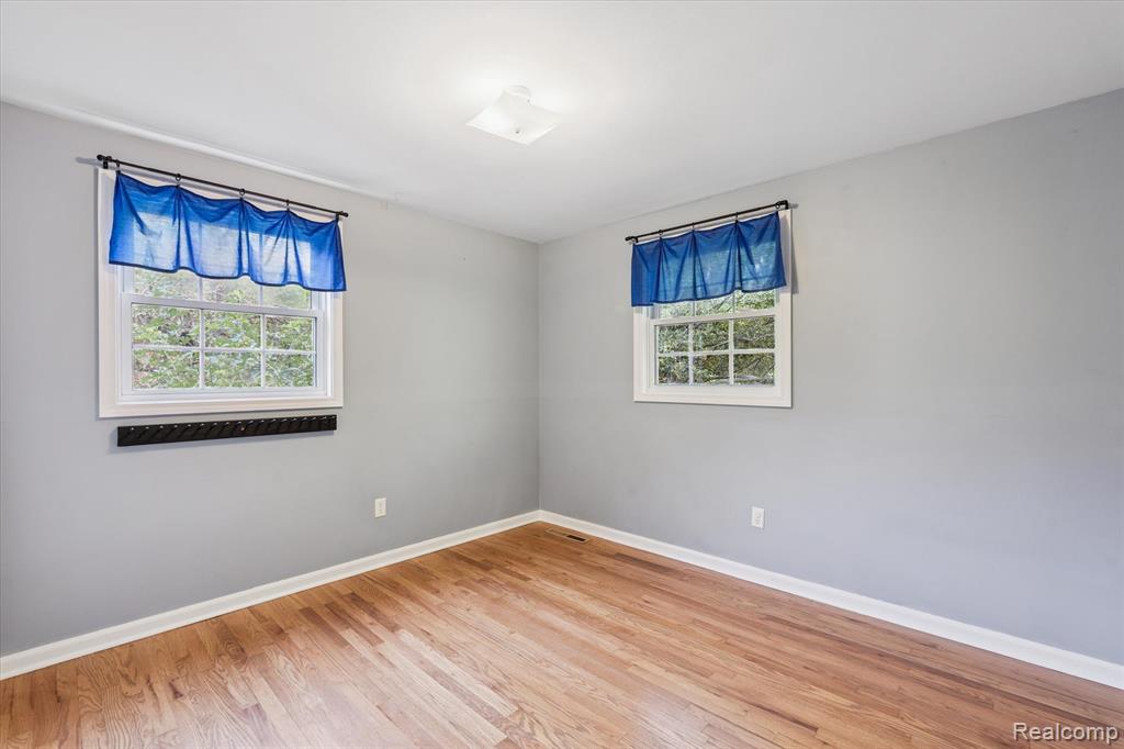 5374 Apple Hill Court, Flushing, MI 48433 — Photo 24
