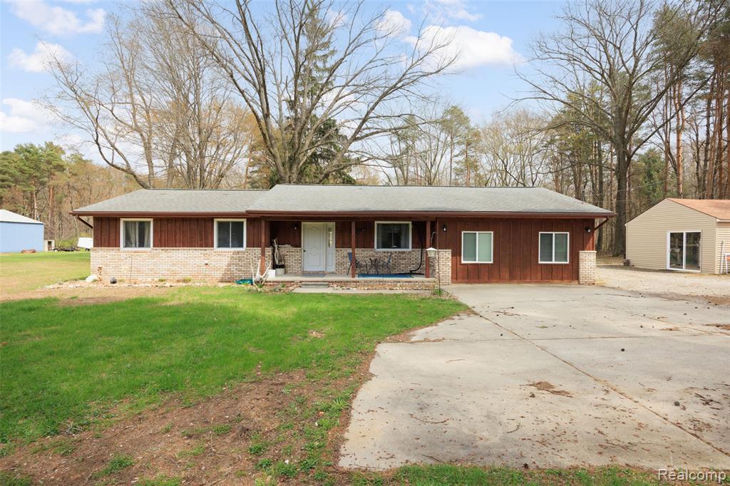 8639 Stone Road, Clay, MI 48001
