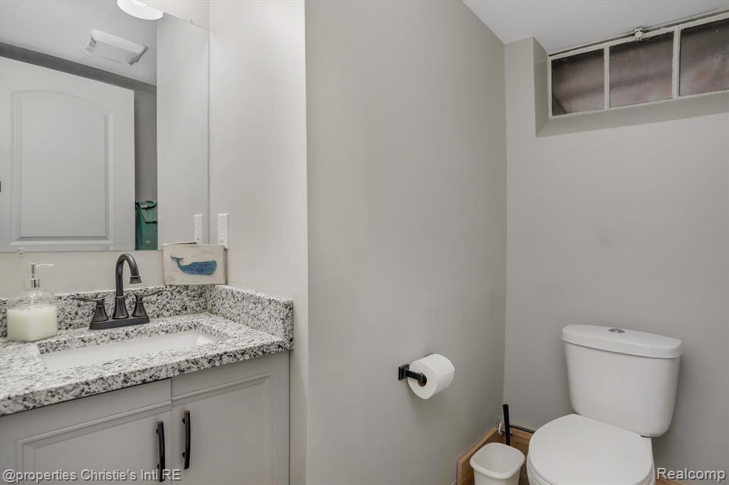 469 Kerby Road, Grosse Pointe Farms, MI 48236 — Photo 29