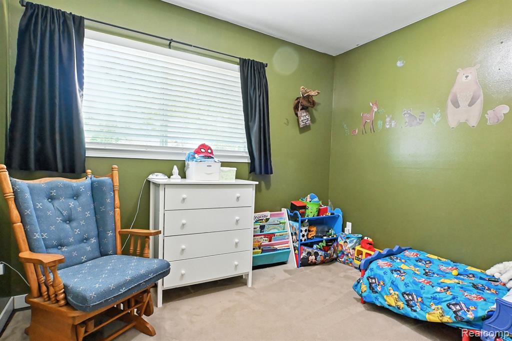 800 Birdsong Drive, Milford, MI 48381 — Photo 15