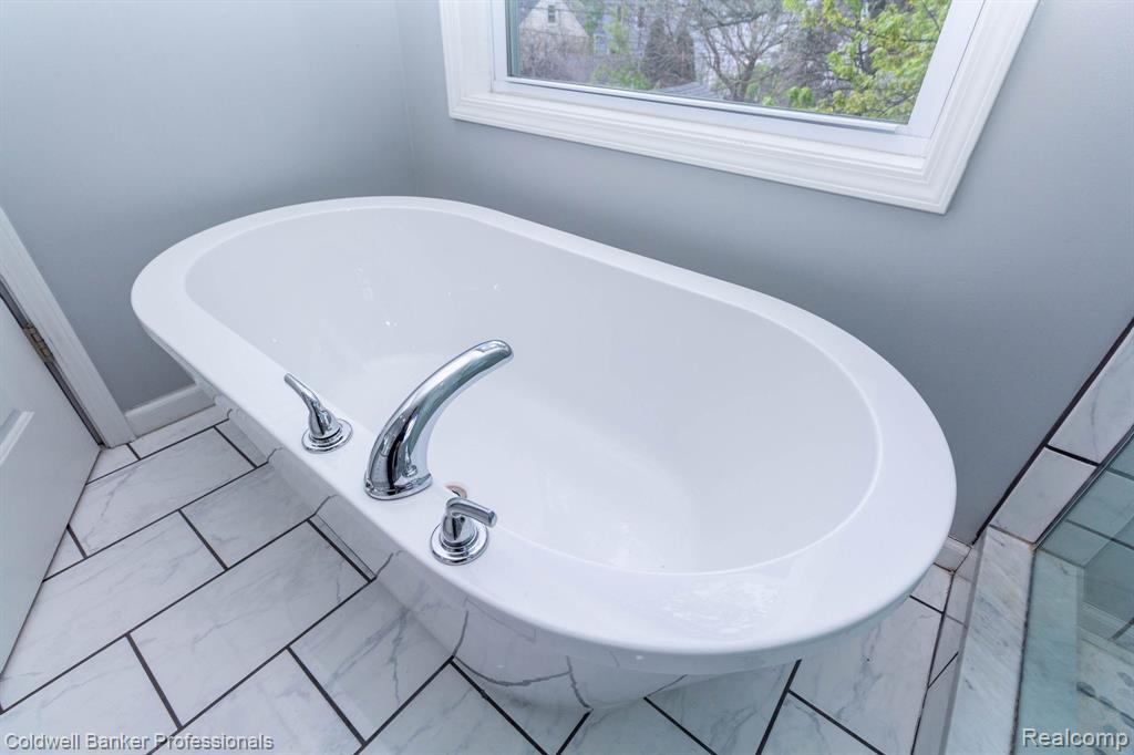 829 N Dorchester Avenue, Royal Oak, MI 48067 — Photo 33