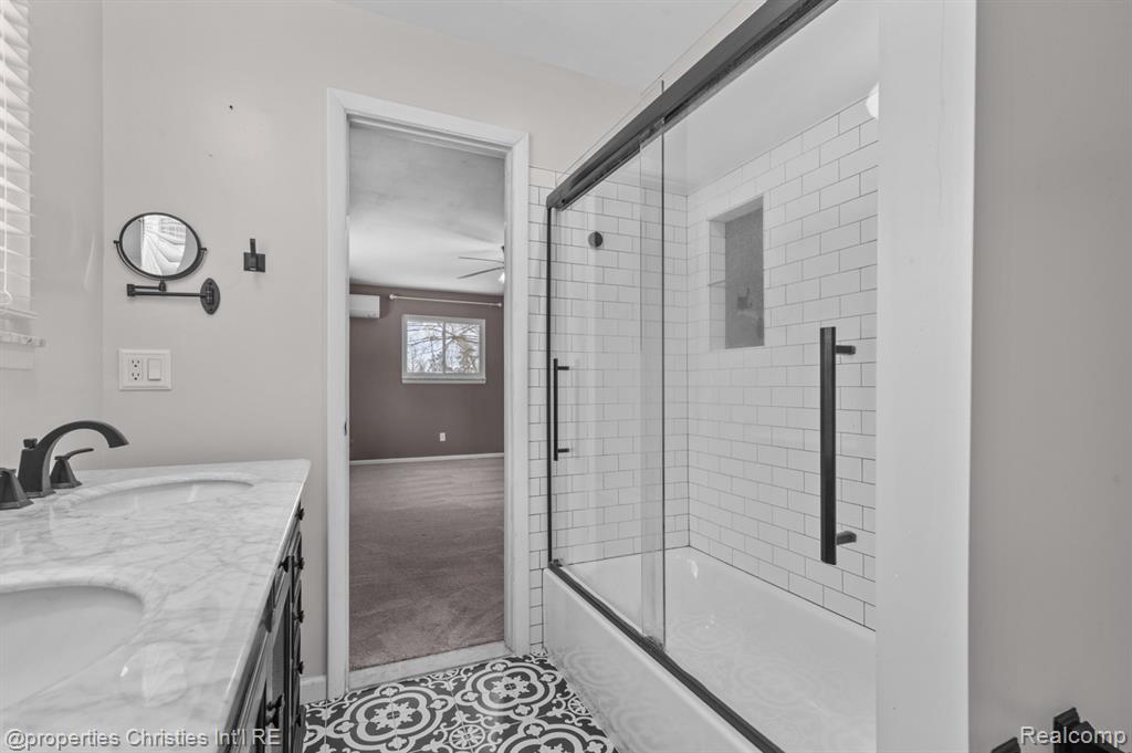 7145 Henry Drive, West Bloomfield, MI 48324 — Photo 21