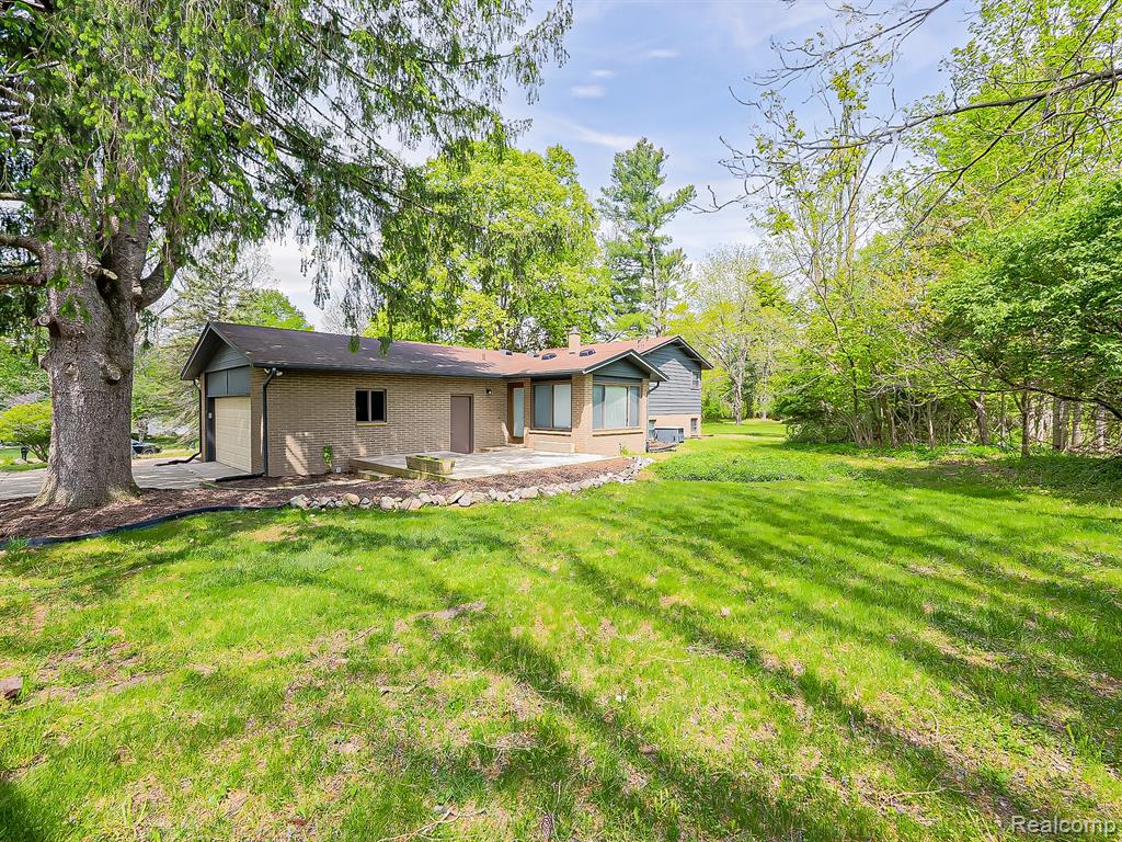 7580 Thornwood Street, Canton, MI 48187 — Photo 15