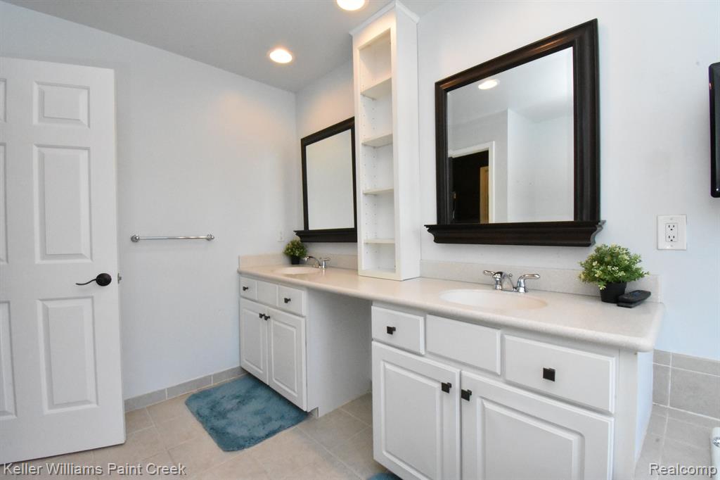42696 FAULKNER Drive, Novi, MI 48377 — Photo 35