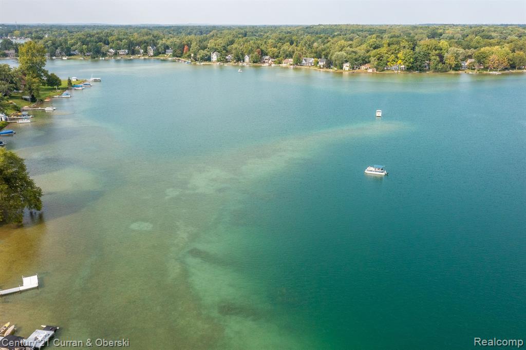 7064 CEDARBANK Drive, West Bloomfield, MI 48324 — Photo 80