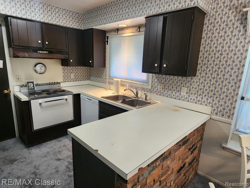 473 FOX RIVER Drive, Bloomfield Hills, MI 48304 — Photo 4