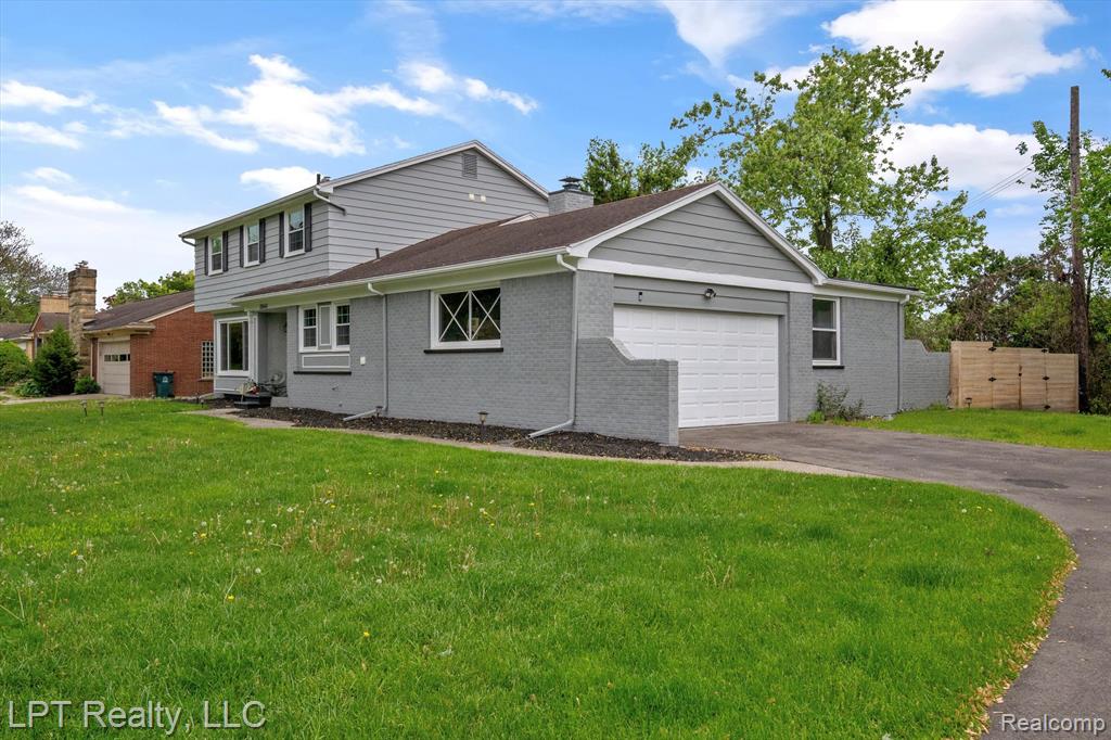 18441 ROSELAND Boulevard, Lathrup Village, MI 48076 — Photo 4