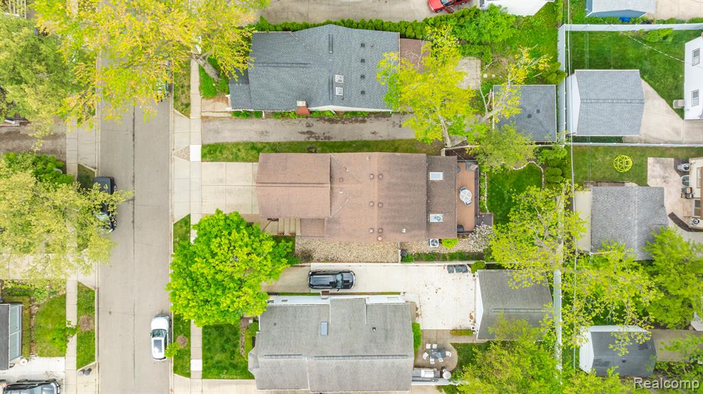 917 HUMPHREY Avenue, Birmingham, MI 48009 — Photo 35