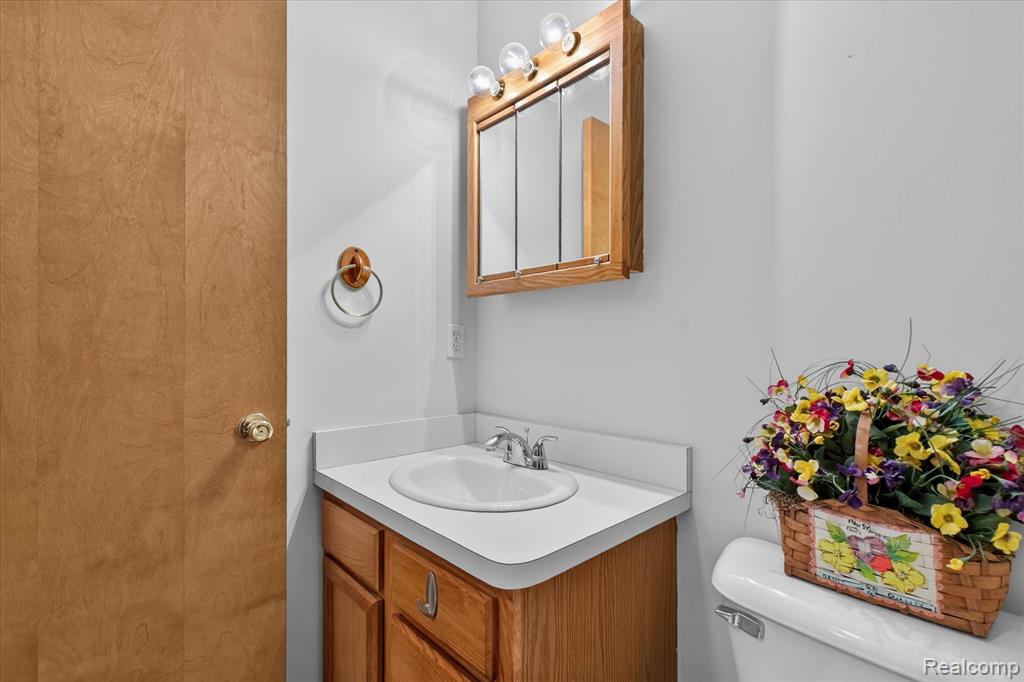 45720 Prairiegrass Court, Belleville, MI 48111 — Photo 20