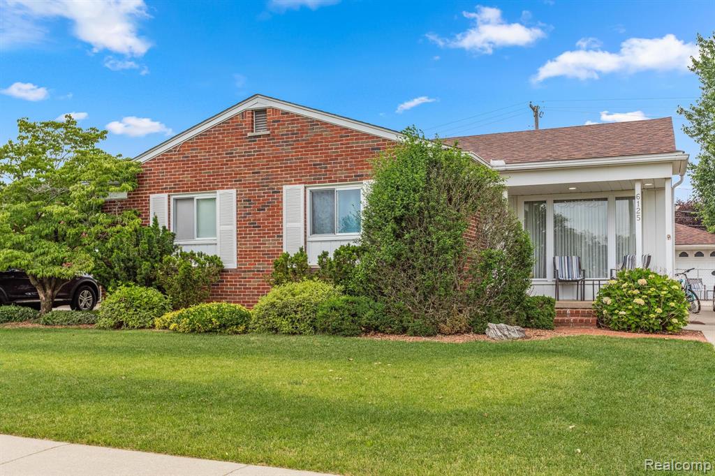 6125 ARDMORE, Dearborn Heights, MI 48127 — Photo 2