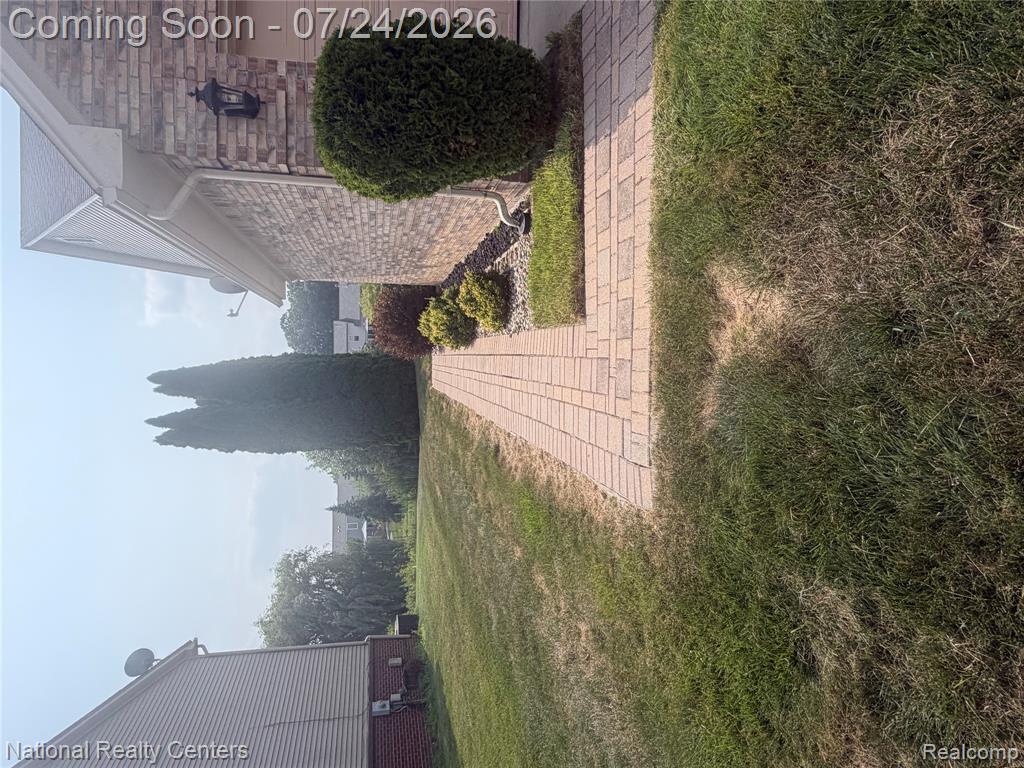 6390 Briarcliff Drive, Belleville, MI 48111 — Photo 14