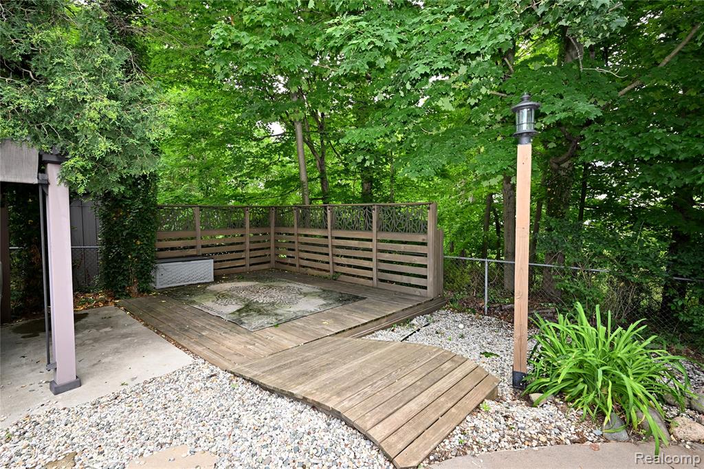 31310 Foxboro Way, Beverly Hills, MI 48025 — Photo 34