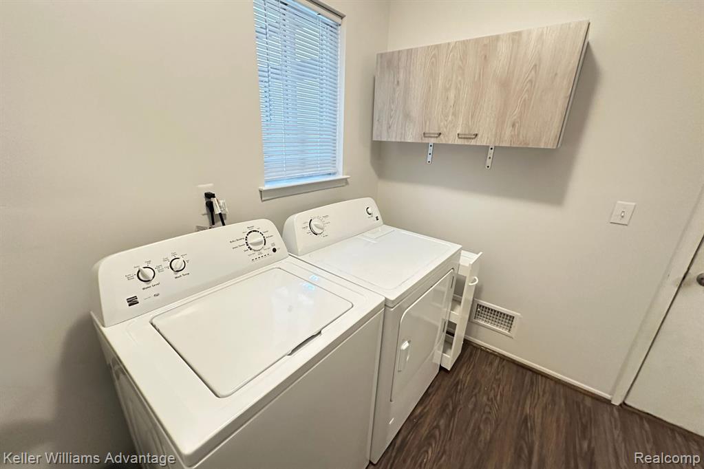 24502 Simmons Drive, Novi, MI — Photo 14