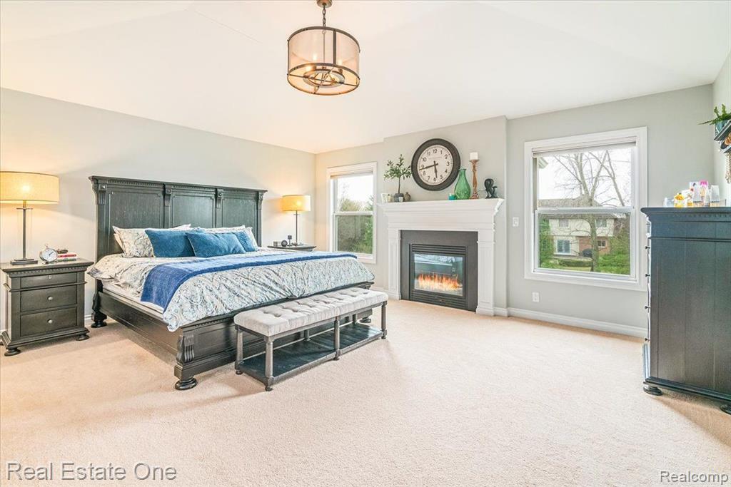 48025 E OXFORD Court, Canton, MI 48187 — Photo 59