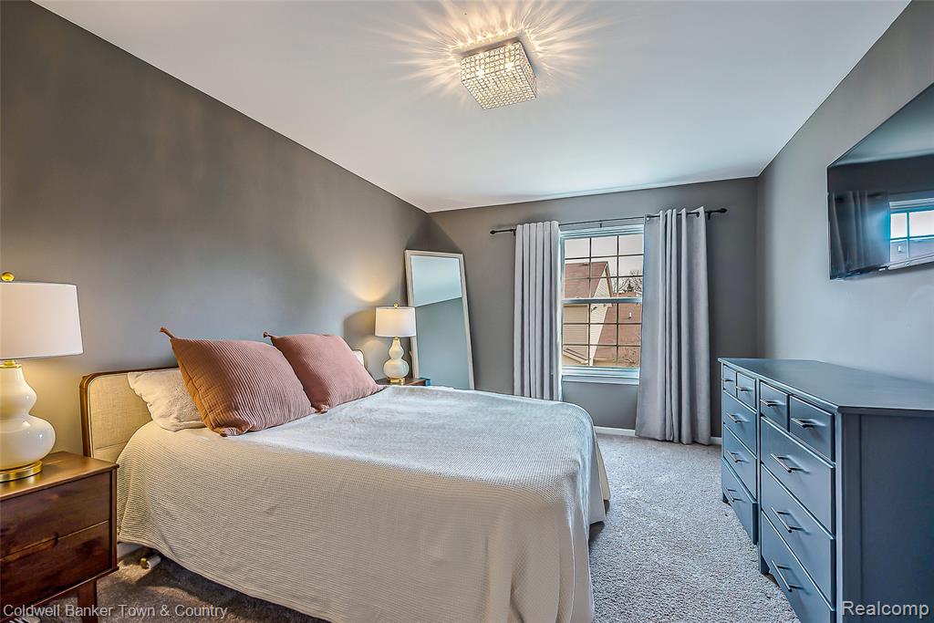 837 Oakwood Drive, Howell, MI 48843 — Photo 14