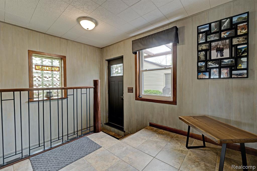 4030 ROLLINS Avenue, Waterford, MI 48329 — Photo 21