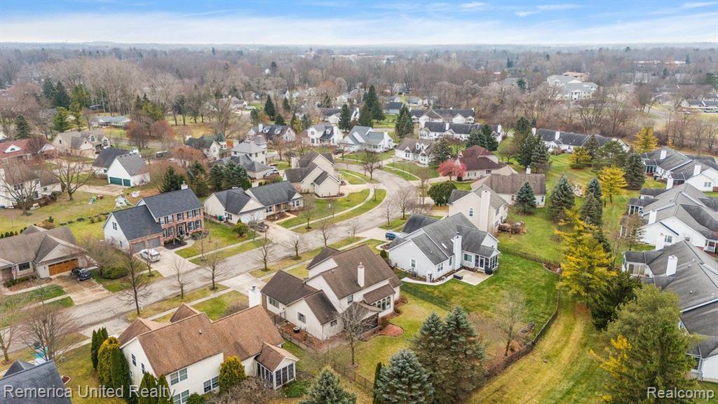 686 W CALEDONIA Street, Howell, MI 48843 — Photo 51