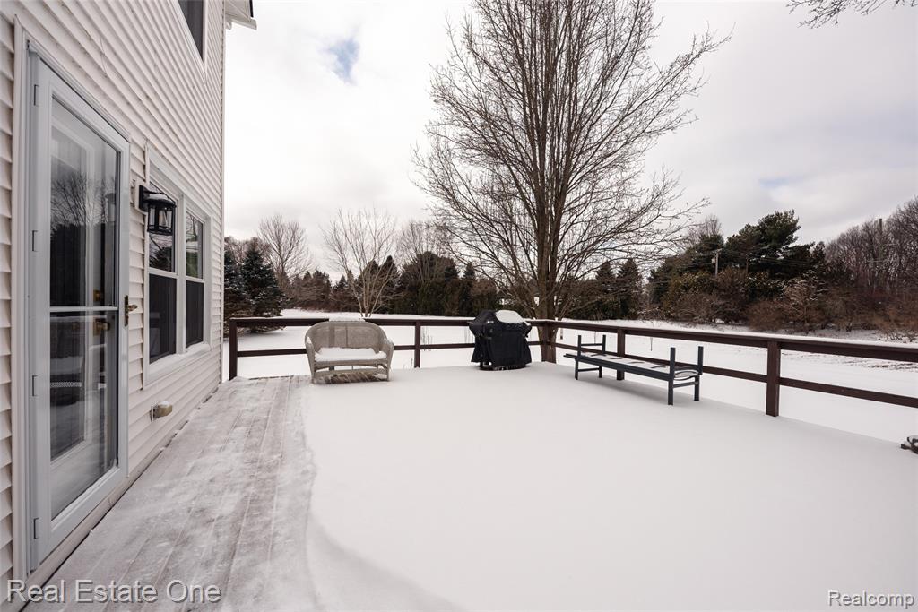 9410 Maple Run Court, Pinckney, MI 48169 — Photo 5