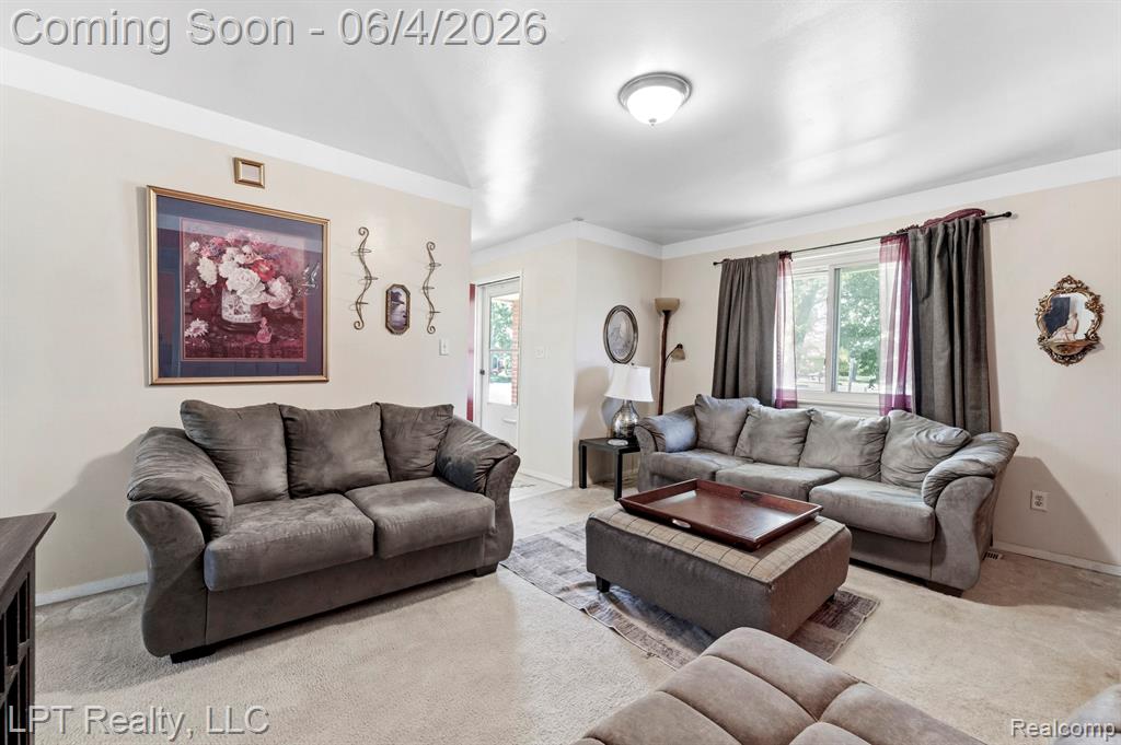 18181 Winwood Court, Brownstown, MI 48193 — Photo 4