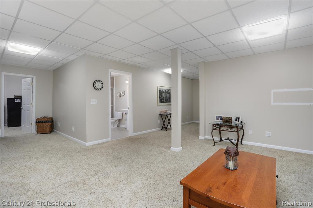 5540 River Park Drive, Waterford, MI 48327 — Photo 25