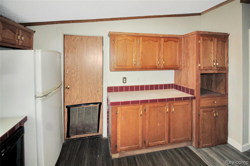7175 Ozga Street, Romulus, MI 48174 — Photo 12