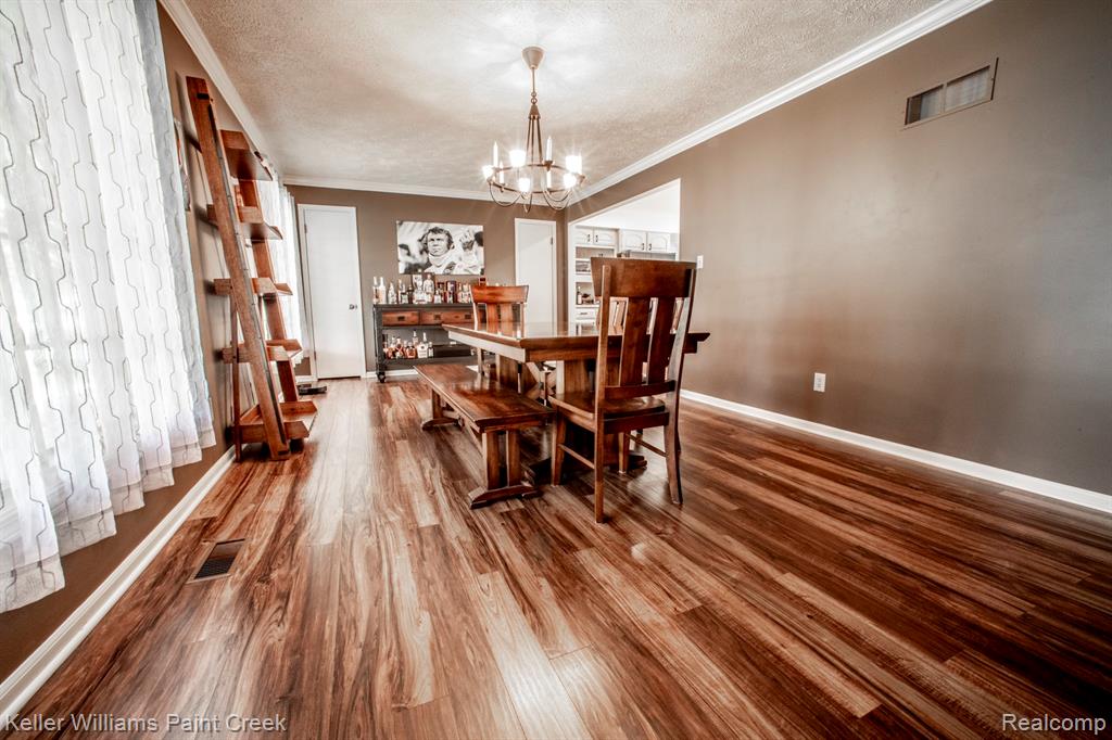 939 Biggers Court, Rochester Hills, MI 48309 — Photo 6
