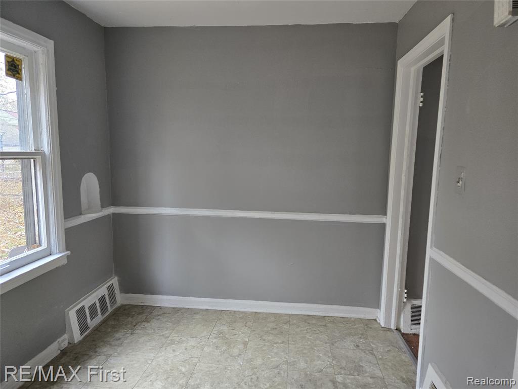 8239 Manor Street, Detroit, MI 48204 — Photo 9