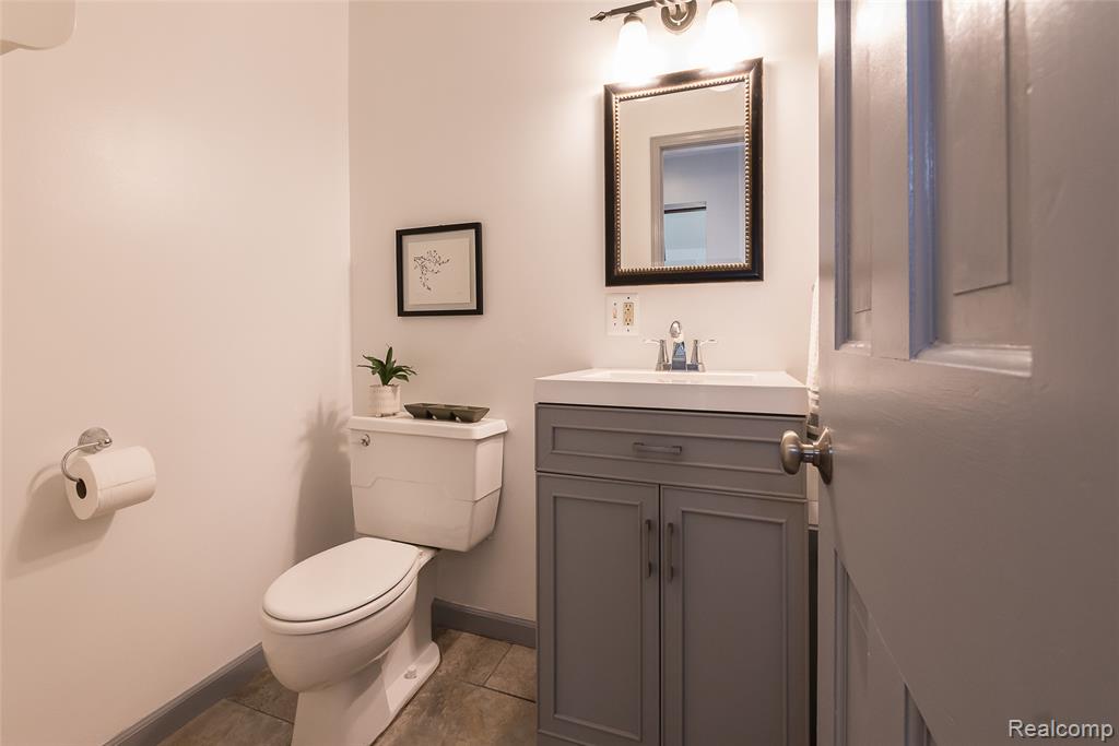 2694 WAYSIDE Drive, Ann Arbor, MI 48103 — Photo 39