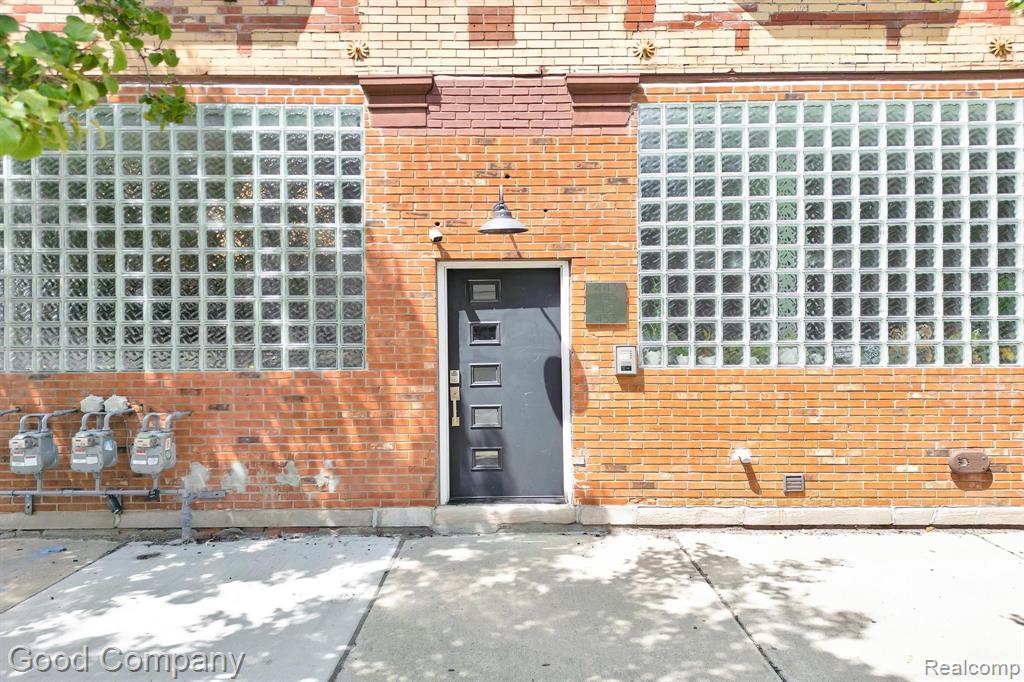 443 E MILWAUKEE Street, Detroit, MI 48202 — Photo 3