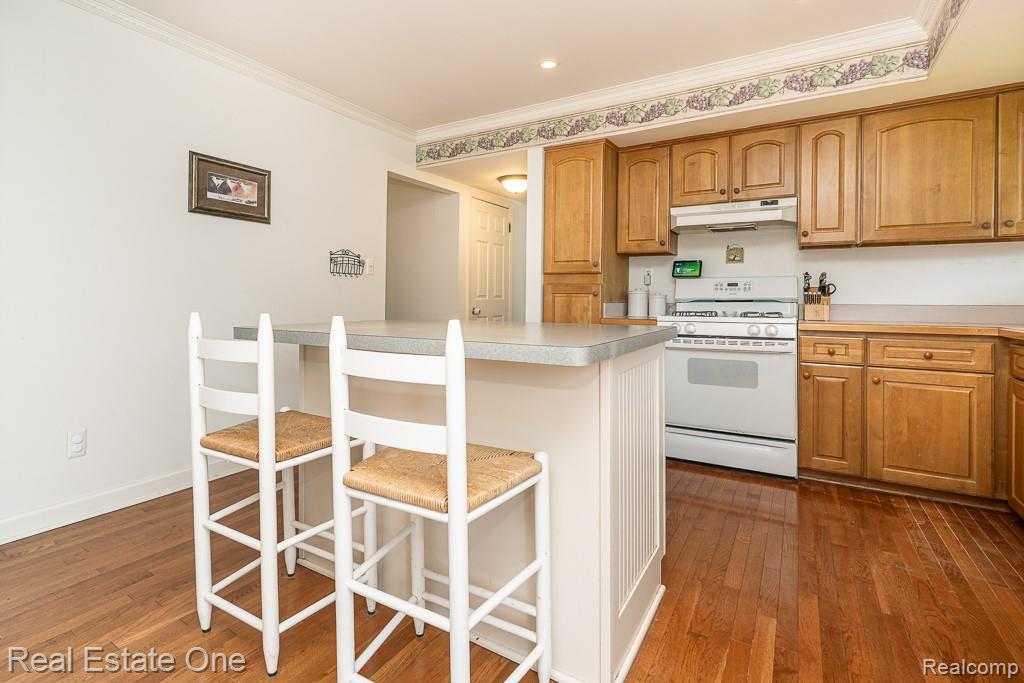 42514 Freeport Drive, Sterling Heights, MI 48313 — Photo 21